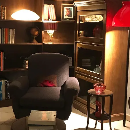 Alojamento de Acomodação e Pequeno-almoço Casa Minha Al Colosseo