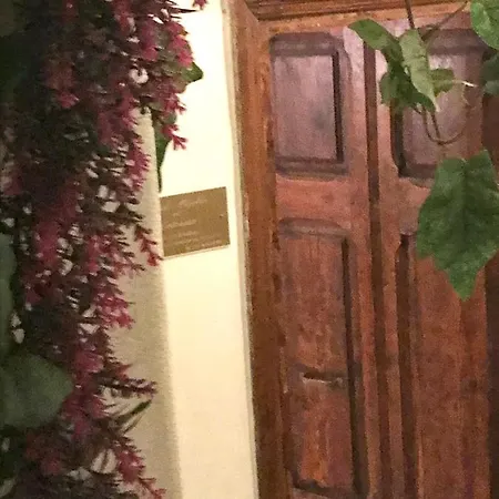 Alojamento de Acomodação e Pequeno-almoço Casa Minha Al Colosseo Roma
