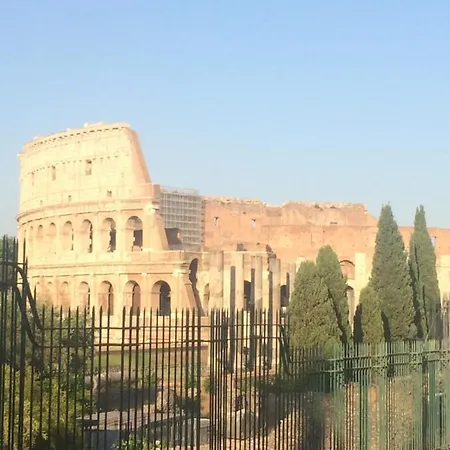 Alojamento de Acomodação e Pequeno-almoço Casa Minha Al Colosseo *